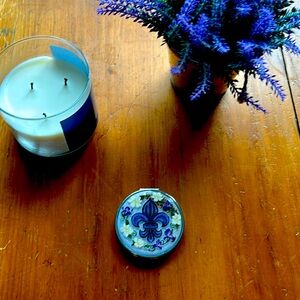 Authentic New Orleans Compact